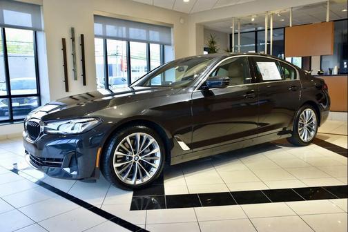 Dark Graphite Metallic 2023 BMW 540 i xDrive