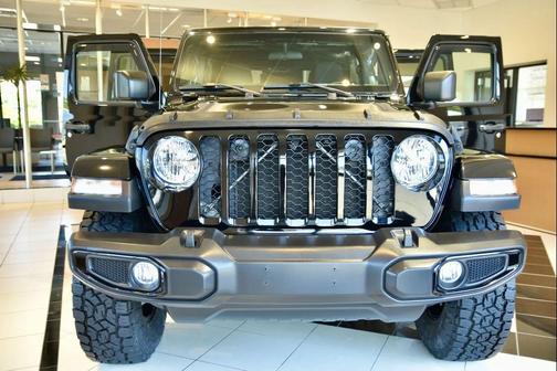 Black Clearcoat 2021 Jeep Gladiator Willys 4x4