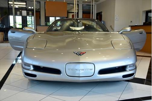 2000 Chevrolet Corvette Base