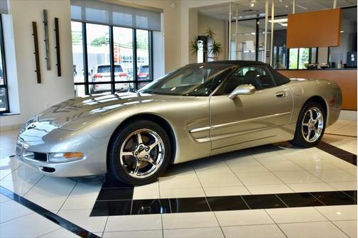 2000 Chevrolet Corvette Base
