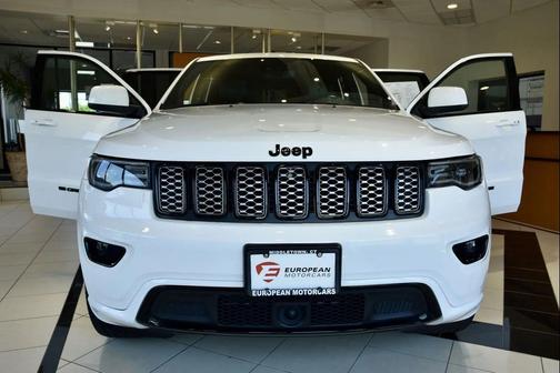 2022 Jeep Grand Cherokee Altitude