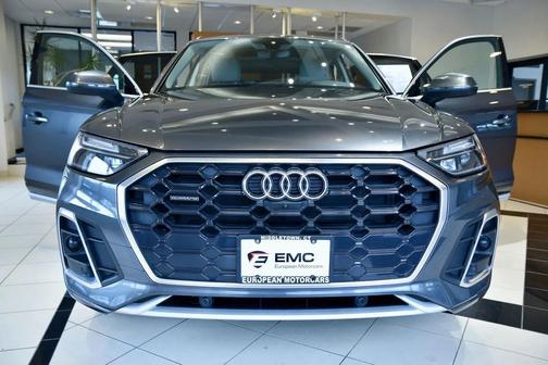 Daytona Gray Pearl Effect 2022 Audi Q5 45 S line Premium Plus