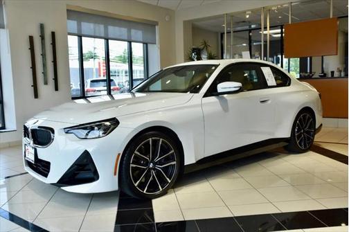 2023 BMW 230 i xDrive