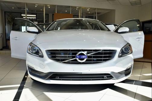 2018 Volvo S60 Inscription T5 Platinum