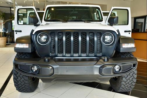 2021 Jeep Gladiator Sport