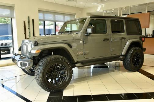 2023 Jeep Wrangler 4-Door Sahara 4x4