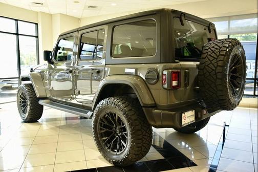2023 Jeep Wrangler 4-Door Sahara 4x4