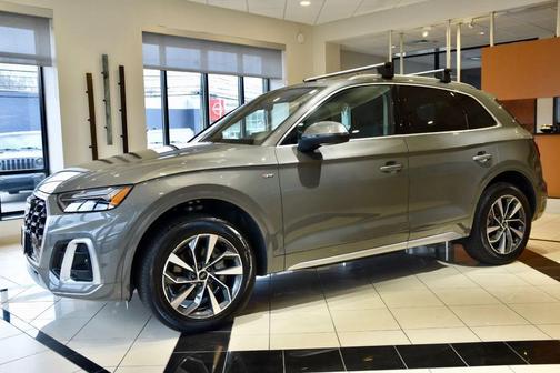 2024 Audi Q5 45 S line Premium Plus