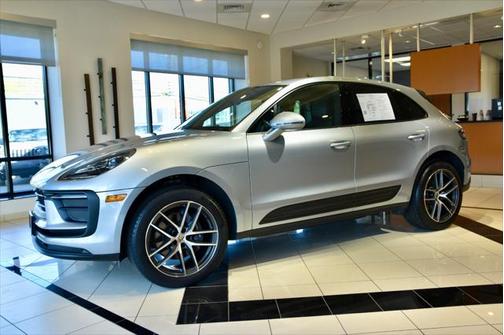 2024 Porsche Macan Base