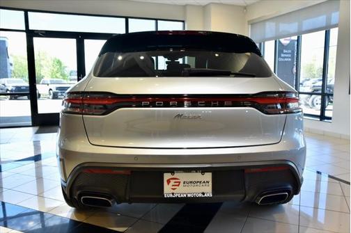 2024 Porsche Macan Base
