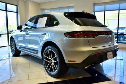 2024 Porsche Macan Base