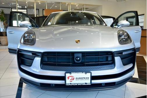 2024 Porsche Macan Base