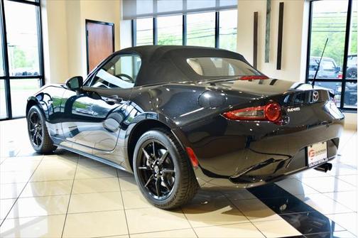 2019 Mazda MX-5 Miata Sport