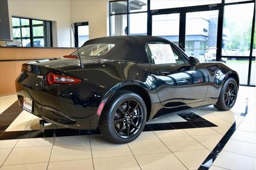 2019 Mazda MX-5 Miata Sport