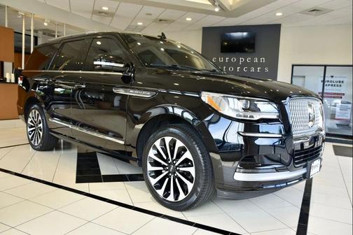 Infinite Black Metallic Clearcoat 2023 Lincoln Navigator Reserve
