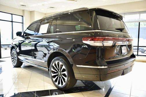 Infinite Black Metallic Clearcoat 2023 Lincoln Navigator Reserve