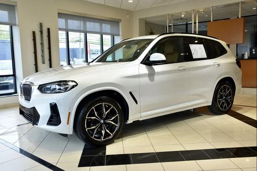 Mineral White Metallic 2023 BMW X3 xDrive30i