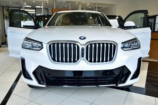 Mineral White Metallic 2023 BMW X3 xDrive30i