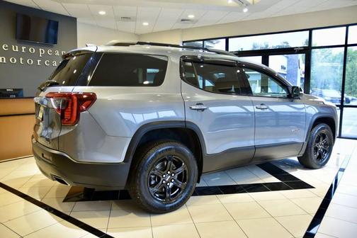 2022 GMC Acadia AWD AT4