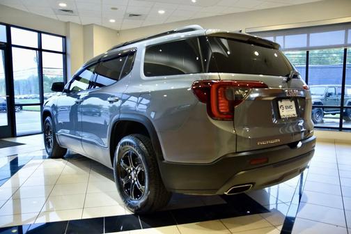 2022 GMC Acadia AWD AT4