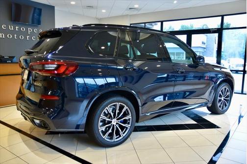 2023 BMW X5 M50i