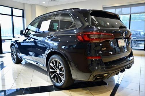 2023 BMW X5 M50i