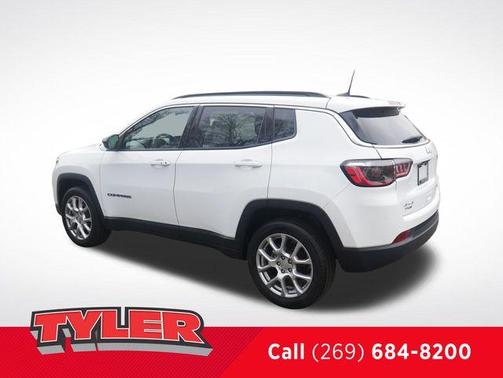Bright White Clearcoat 2022 Jeep Compass Latitude Lux