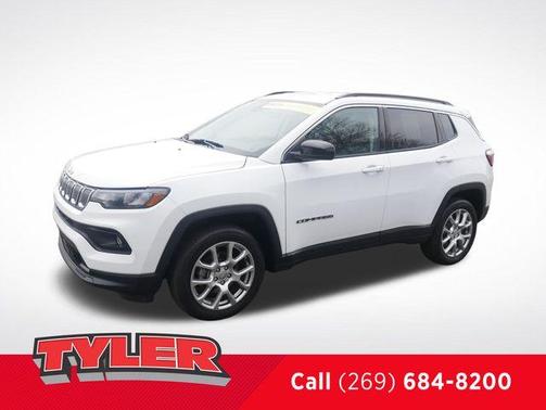 Bright White Clearcoat 2022 Jeep Compass Latitude Lux