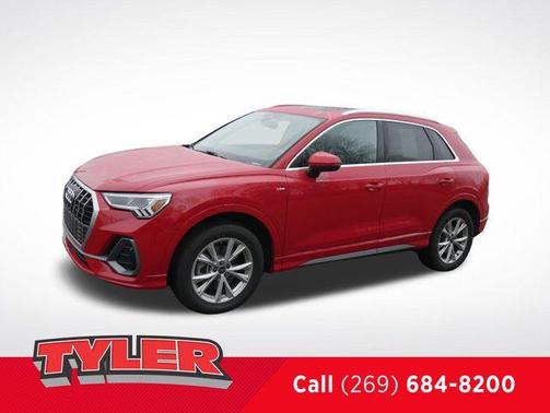 2024 Audi Q3 45 S line Premium