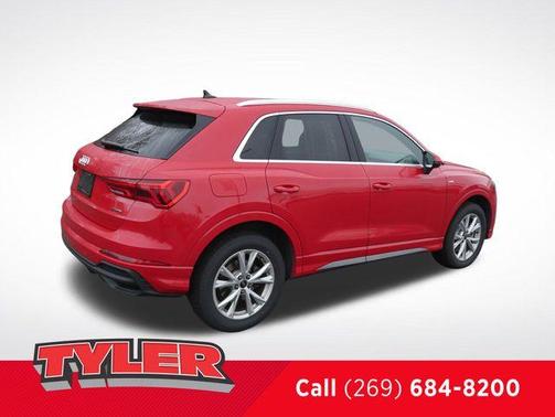 2024 Audi Q3 45 S line Premium