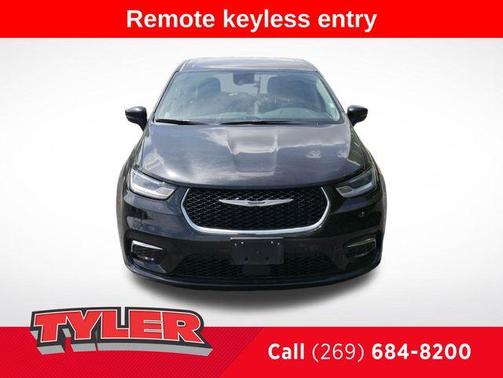 2023 Chrysler Pacifica Hybrid Touring L