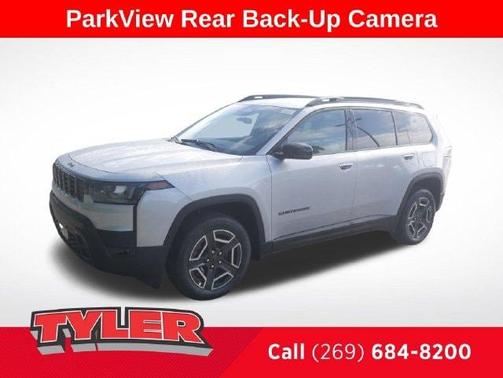 Silver Zynith Clearcoat 2026 Jeep Cherokee LAREDO/LIMITED