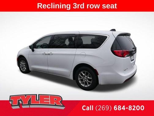 2026 Chrysler Voyager LX