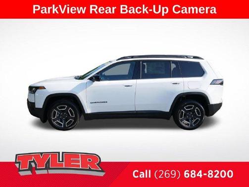 Bright White Clearcoat 2026 Jeep Cherokee LAREDO/LIMITED