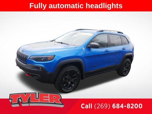 Hydro Blue Pearlcoat 2021 Jeep Cherokee Trailhawk