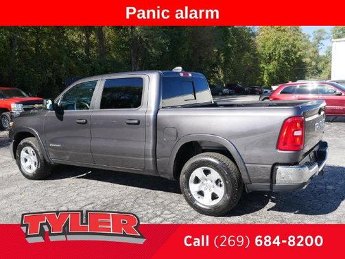 Granite Crystal Clearcoat Metallic 2027 RAM 1500 Big Horn/Lone Star