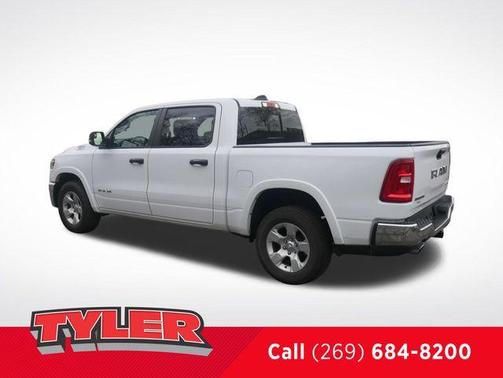 Bright White Clearcoat 2025 RAM 1500 Big Horn/Lone Star