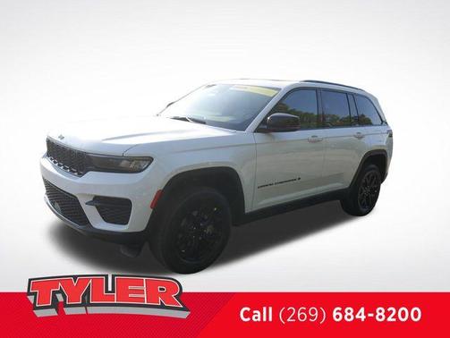 2025 Jeep Grand Cherokee Laredo
