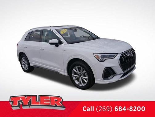 2023 Audi Q3 45 S line Premium