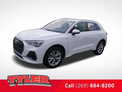 2023 Audi Q3 45 S line Premium