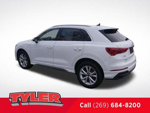 2023 Audi Q3 45 S line Premium