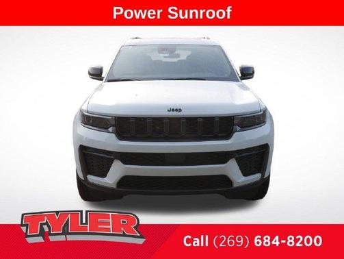 Bright White Clearcoat 2026 Jeep Grand Cherokee L Laredo