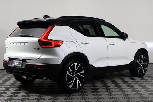 2019 Volvo XC40 T5 R-Design