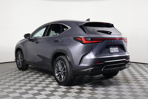 2025 Lexus NX 350h Premium