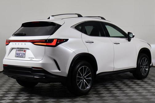 2025 Lexus NX 350h Premium