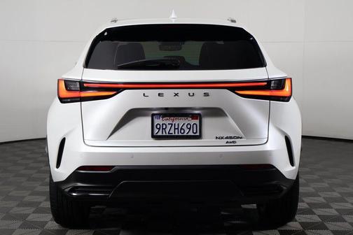 2025 Lexus NX 450h+ Luxury