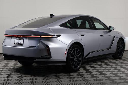 Iridium 2026 Lexus ES 350e Premium