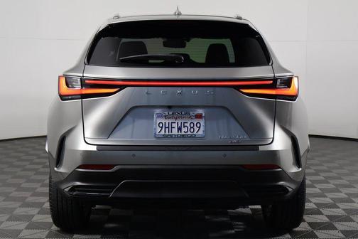 2024 Lexus NX 450h+ Luxury