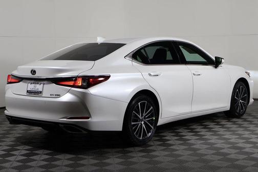 2025 Lexus ES 350 Base