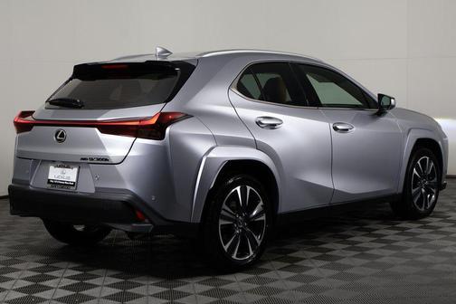 Iridium 2026 Lexus UX 300h Premium